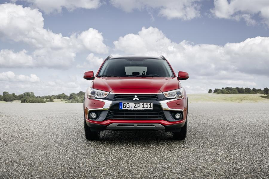  Mitsubishi ASX 2016 года  (фото 3 из 50)